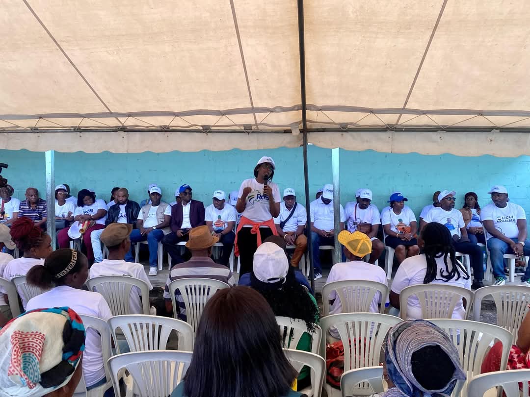 Causerie citoyenne à Atsib-Ntoss : mobilisation des habitants autour des enjeux électoraux et du soutien à Brice Clotaire Oligui Nguema