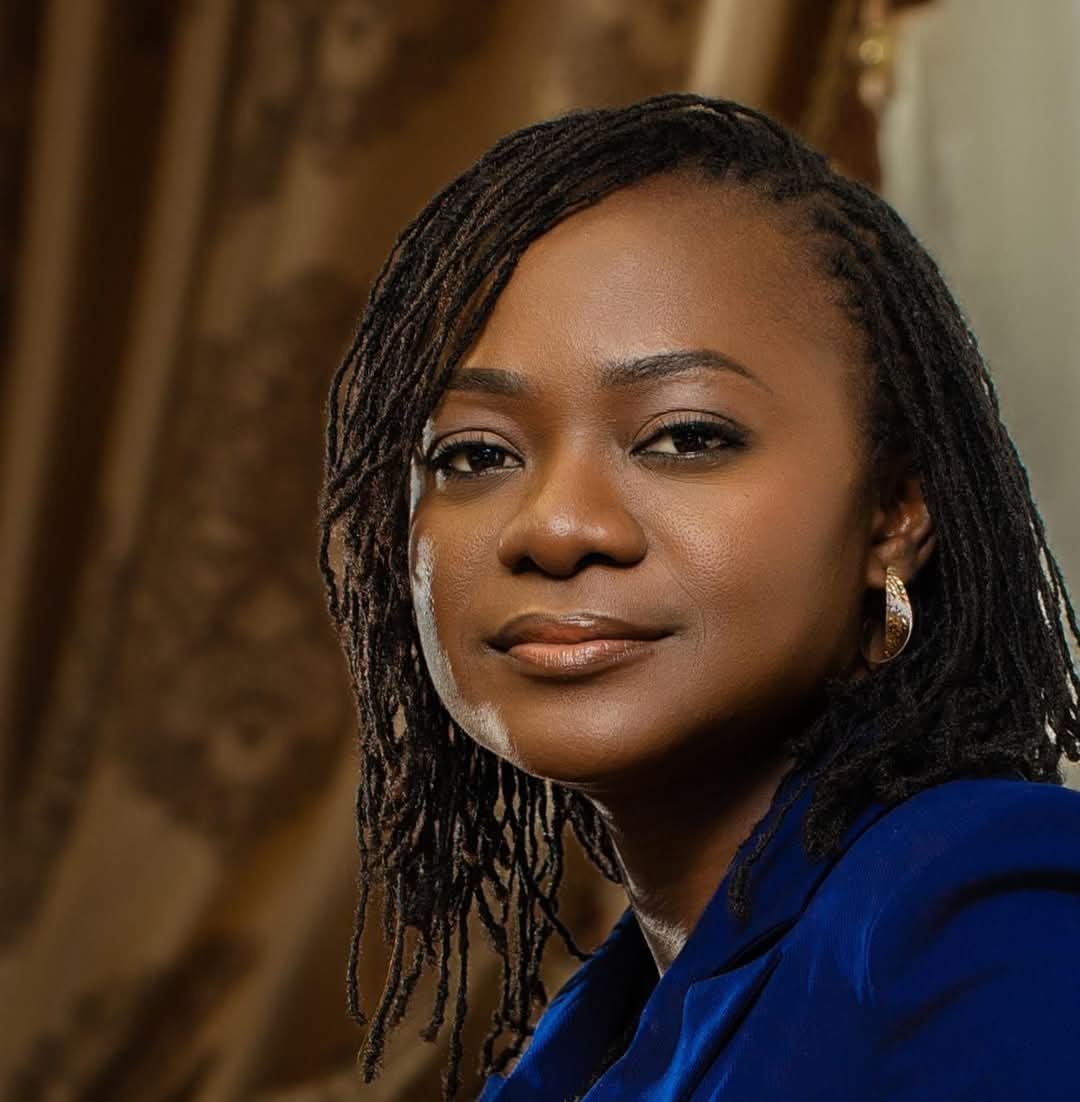 Elza Ritchuelle Boukandou : une petite femme au cœur du pouvoir gabonais Elza Ritchuelle Boukandou : une petite femme au cœur du pouvoir gabonais