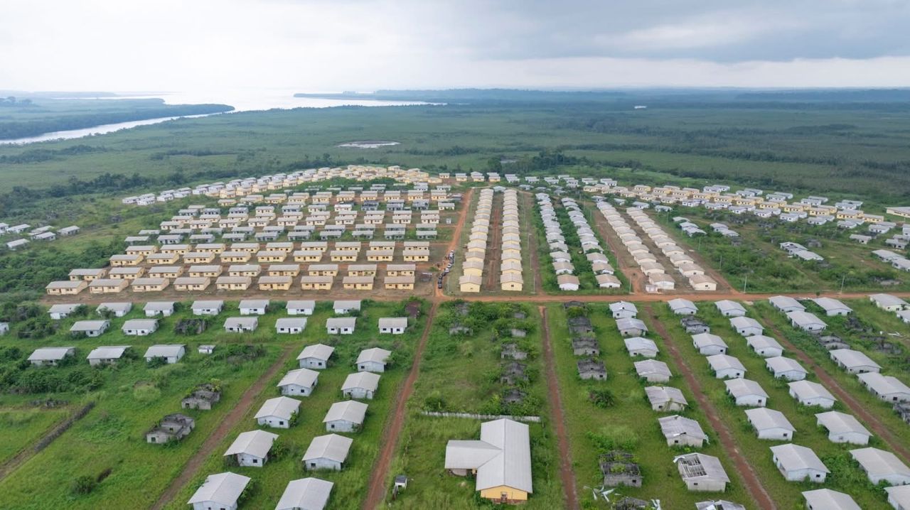 Bikélé : quand l’État reconstruit des vies pour les sinistrés de Plaine-Orety et Mvett Bikélé : quand l’État reconstruit des vies pour les sinistrés de Plaine-Orety et Mvett