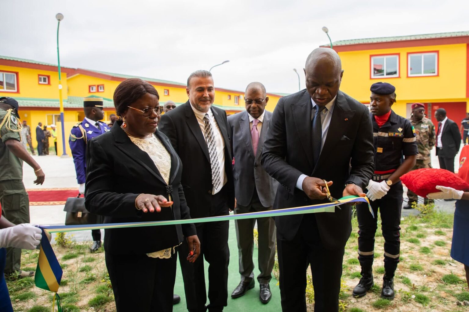 À la Nomba, la promesse tenue : Brice Clotaire Oligui Nguema relance la cité des sapeurs-pompiers