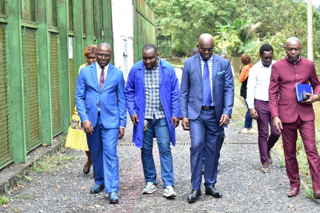 𝗟𝗲 𝗖𝗜𝗥𝗠𝗙, pilier de la recherche scientifique, reçoit le Ministre de l’Enseignement supérieur