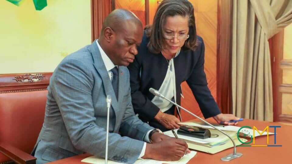 un gouvernement resserré pour marquer la rupture de l’après-Transition