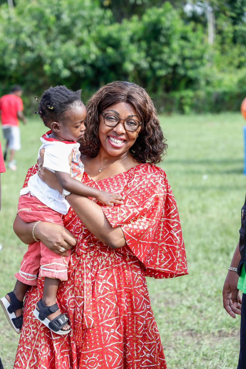 Noël à Kango : plus de 1 000 enfants célébrés dans un élan de solidarité et d’espérance