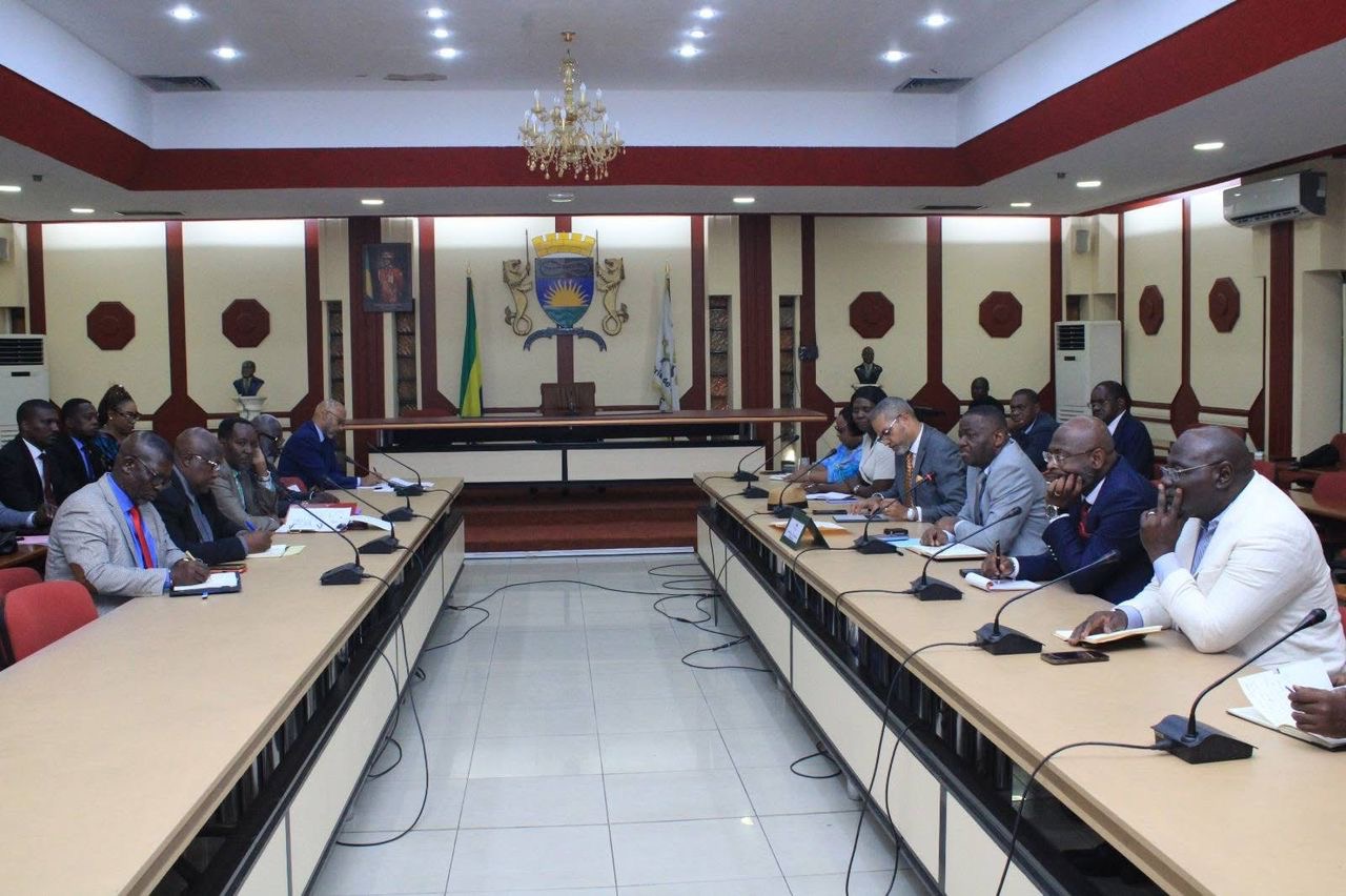 Gouvernance locale : le Maire de Libreville fédère les exécutifs municipaux autour d’une vision commune