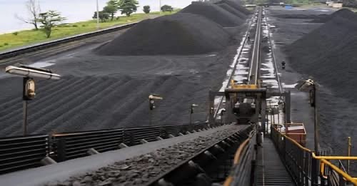 Gabon : vers une nouvelle ère industrielle avec l’interdiction du manganèse brut