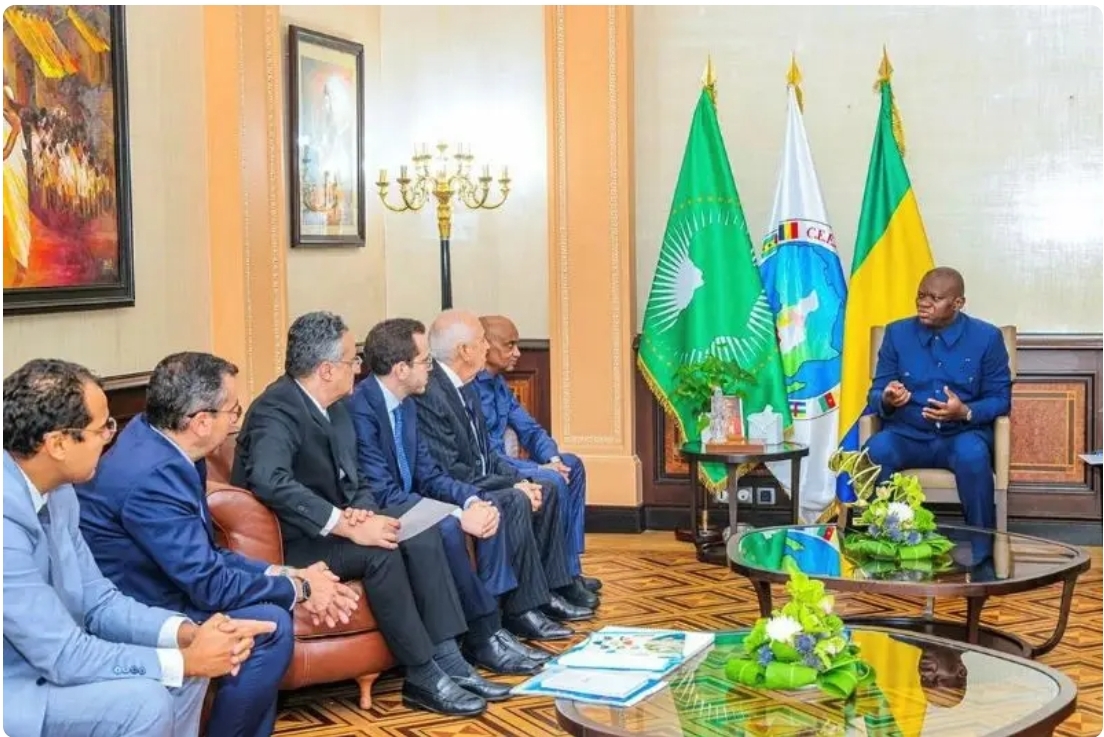 Gabon – CIMAF : la poignée de main entre Oligui Nguema et Anas Sefrioui ouvre une nouvelle ère industrielle