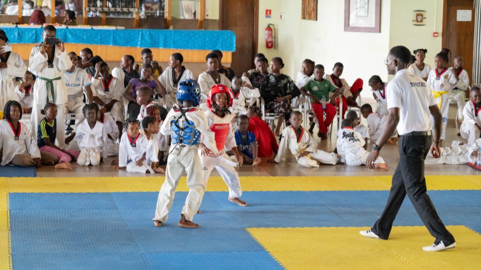 Moanda : le taekwondo s’impose comme un puissant outil de cohésion sociale
