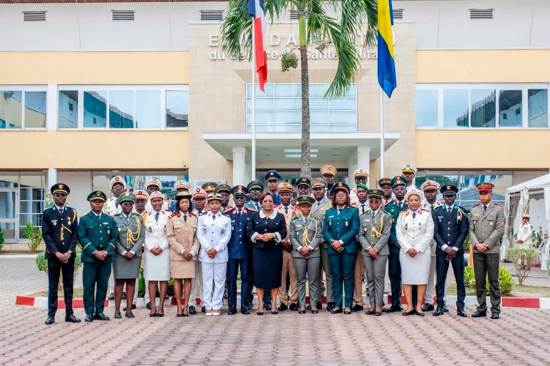 Santé militaire : la 17e promotion de l’EASSML (École d’Application du Service de Santé Militaire de Libreville) placée sous le parrainage de Huguette Nyana Ekoume Santé militaire : la 17e promotion de l’EASSML (École d’Application du Service de Santé Militaire de Libreville) placée sous le parrainage de Huguette Nyana Ekoume