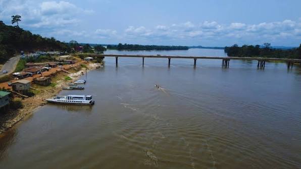 Lambaréné : appel à la vigilance sur le fleuve Ogooué à l’approche des vacances scolaires Lambaréné : appel à la vigilance sur le fleuve Ogooué à l’approche des vacances scolaires