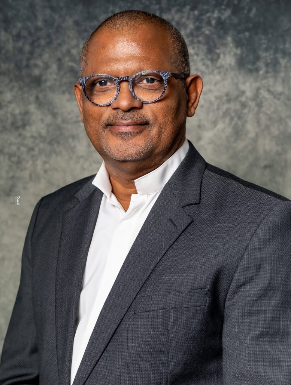 FEG : Alain-Claude Kouakoua dévoile une équipe renouvelée pour conduire le patronat jusqu’en 2029 FEG : Alain-Claude Kouakoua dévoile une équipe renouvelée pour conduire le patronat jusqu’en 2029