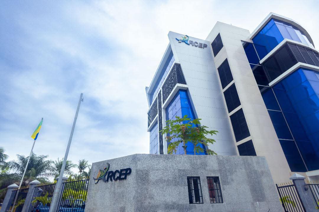 Téléphones et tablettes : l’ARCEP lance une vaste opération de contrôle sur le marché gabonais Téléphones et tablettes : l’ARCEP lance une vaste opération de contrôle sur le marché gabonais