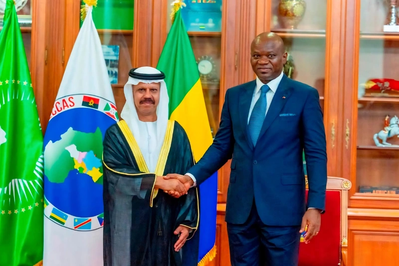 Diplomatie : trois nouveaux ambassadeurs présentent leurs lettres de créance au président Oligui Nguema Diplomatie : trois nouveaux ambassadeurs présentent leurs lettres de créance au président Oligui Nguema