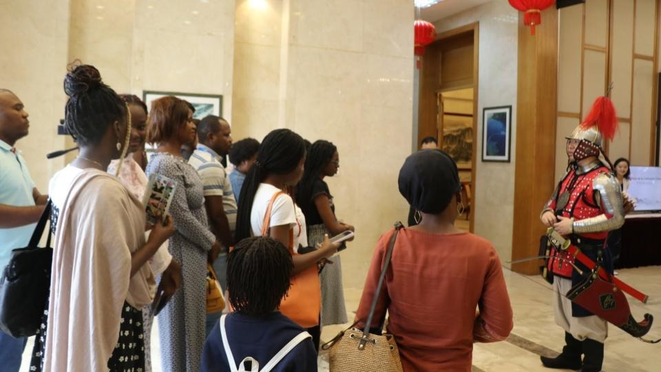 L’Ambassade de Chine ouvre ses portes à Libreville : une immersion au cœur de la culture et de l’histoire chinoises