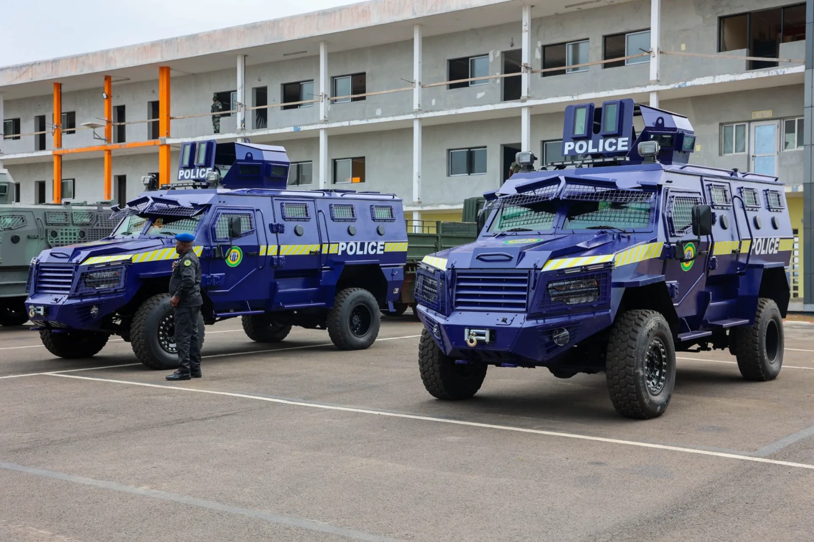 Défense : le Gabon muscle ses capacités avec 20 véhicules blindés offerts par les Émirats arabes unis Défense : le Gabon muscle ses capacités avec 20 véhicules blindés offerts par les Émirats arabes unis
