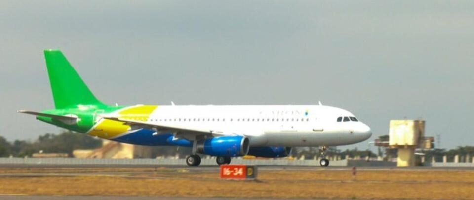 Taxe R4 : FlyGabon suspend sa collecte et défie la nouvelle redevance aéroportuaire